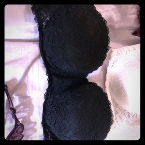 Black lace strapless bra